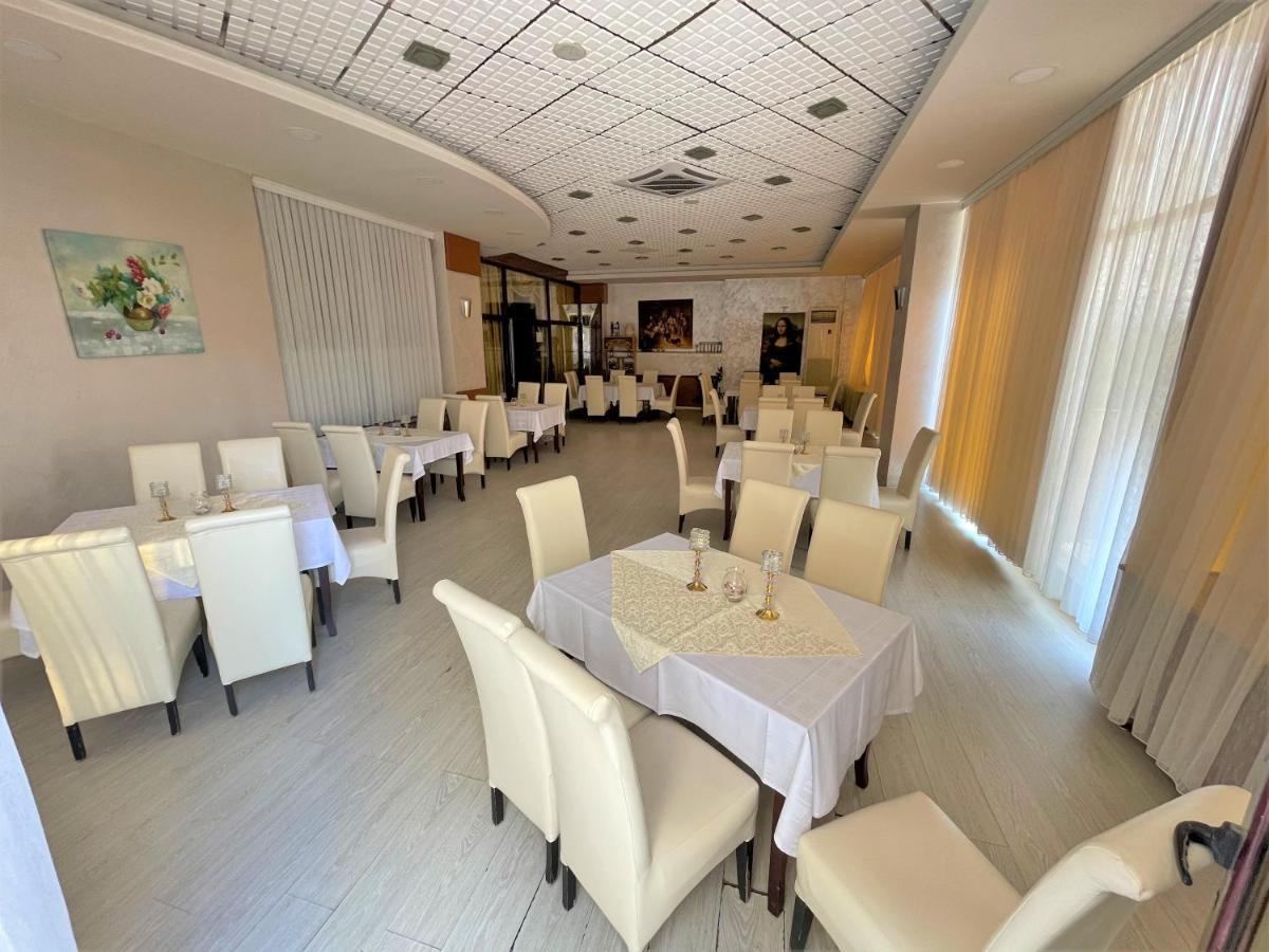 Hotel Pashtriku Gjakova Extérieur photo