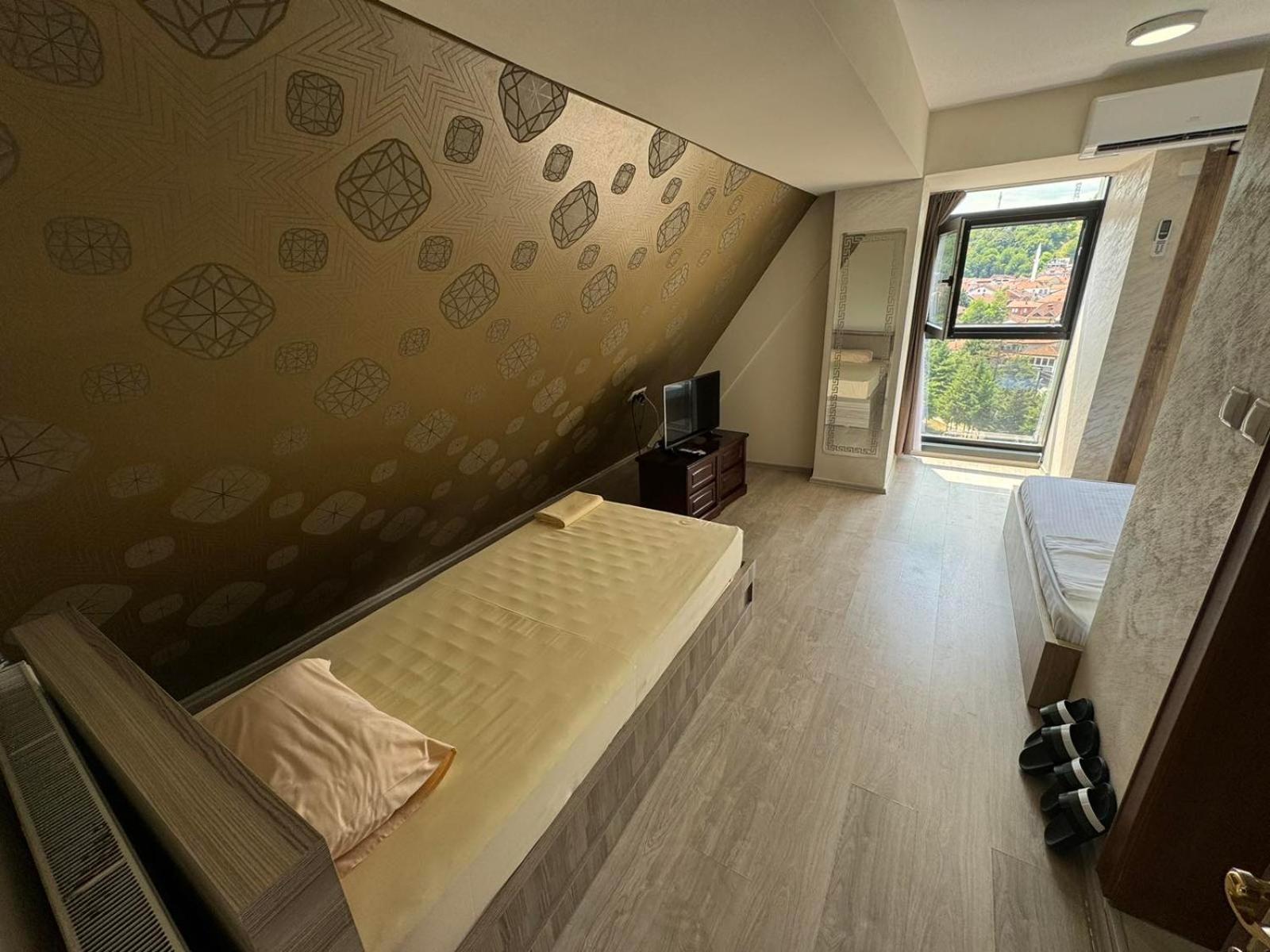 Hotel Pashtriku Gjakova Extérieur photo