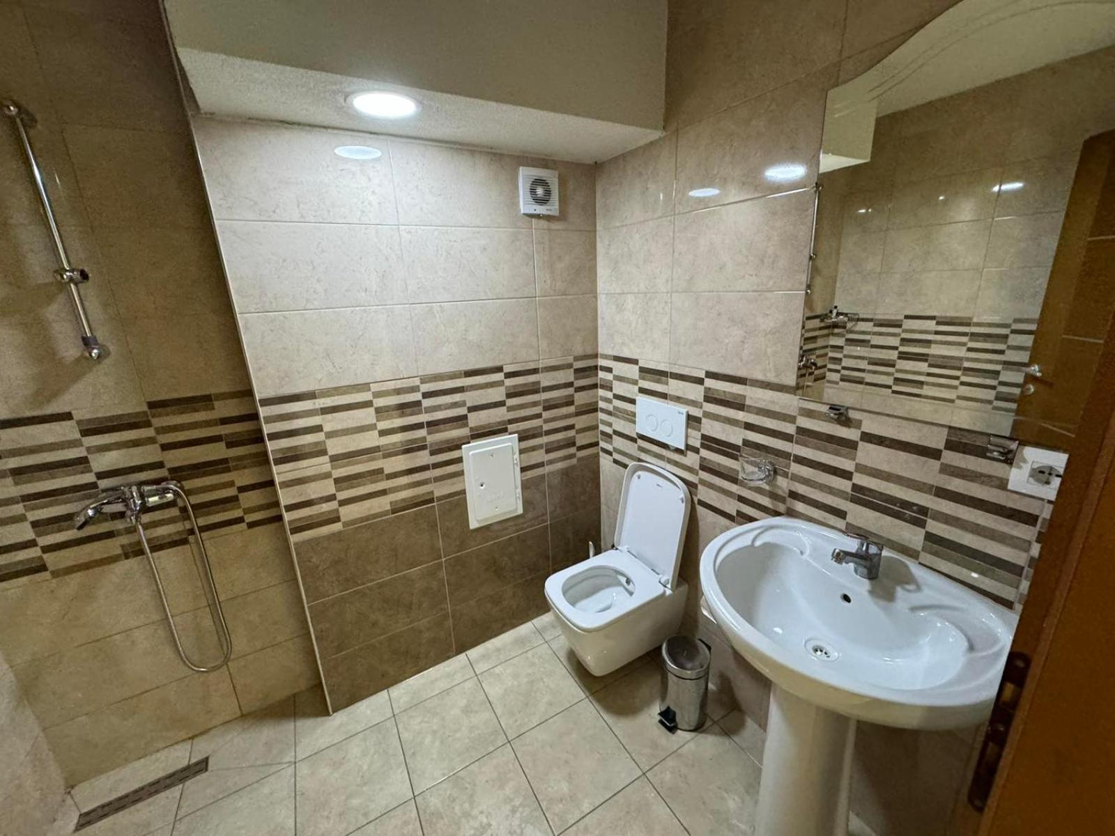 Hotel Pashtriku Gjakova Extérieur photo