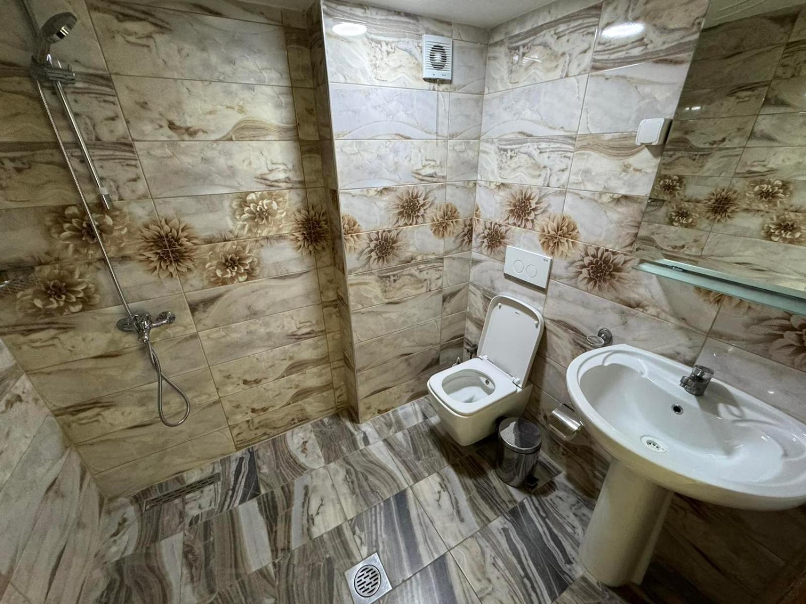 Hotel Pashtriku Gjakova Extérieur photo